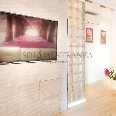 Apartamento Blue & Red By Sol Maestranza Málaga Exterior foto