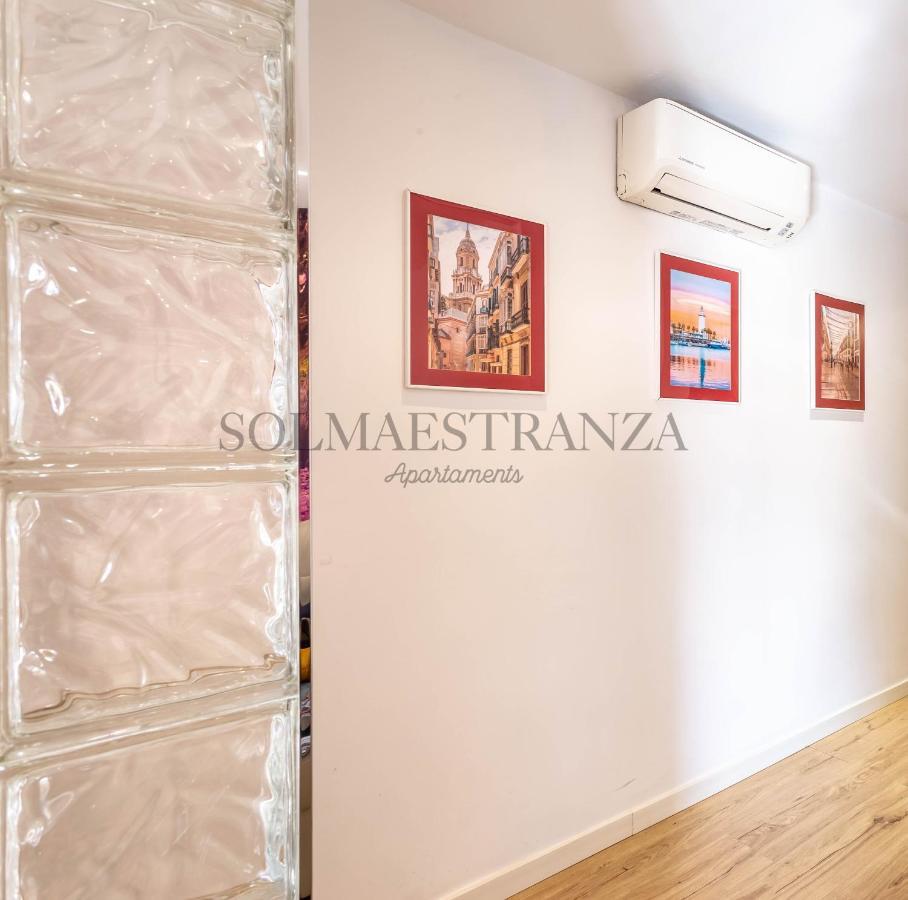 Apartamento Blue & Red By Sol Maestranza Málaga Exterior foto