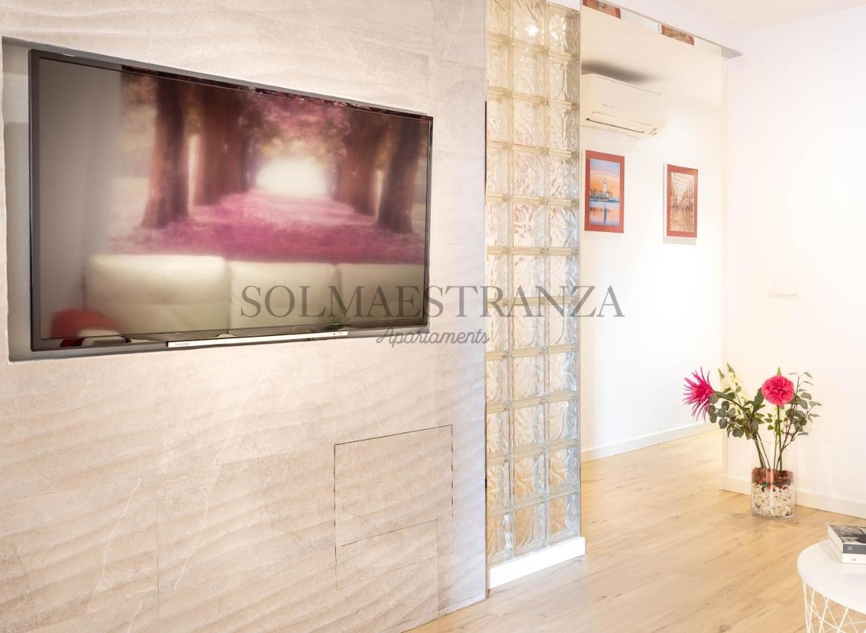 Apartamento Blue & Red By Sol Maestranza Málaga Exterior foto